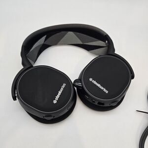 SteelSeries Arctis 7 Black Gaming Headphones with Microphone *Tested* NO CABLES